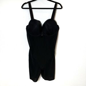 Shapellx Black Shapewear Bodysuit 3XL NEW Plunge Neck Zipper Bottom Underwire